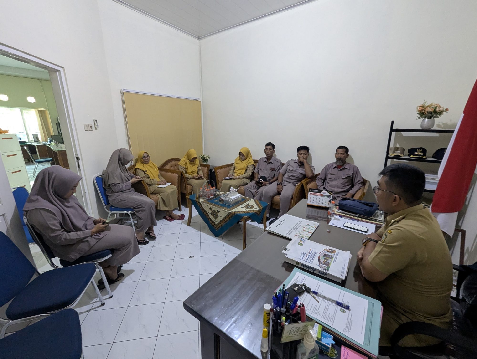RAPAT KOORDINASI PERANGKAT KELURAHAN KEJURON